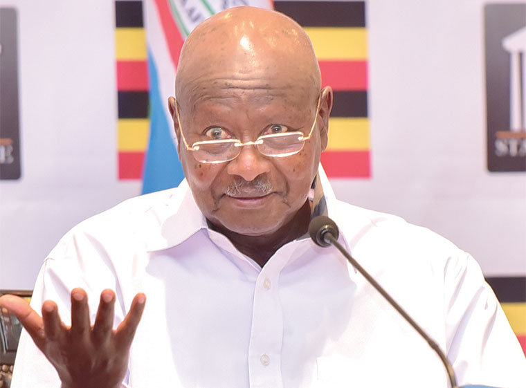 Museveni says he can't give uganda to useless besigye and muntu